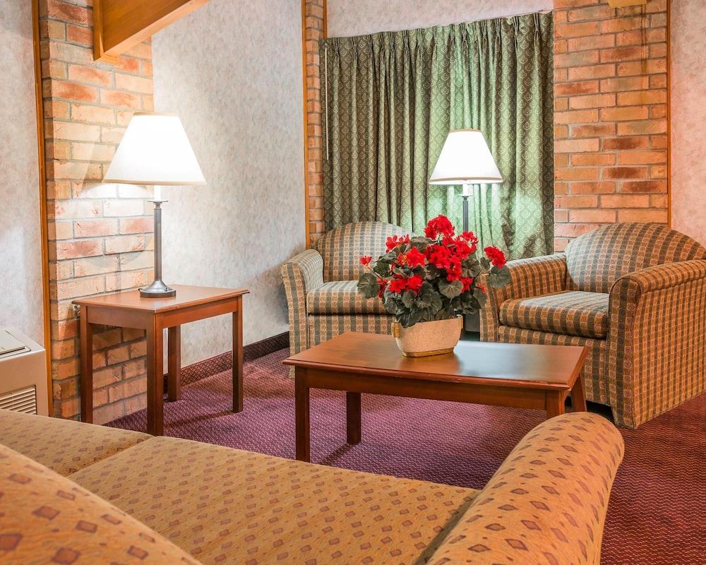 Rodeway Inn Coopersville Dış mekan fotoğraf