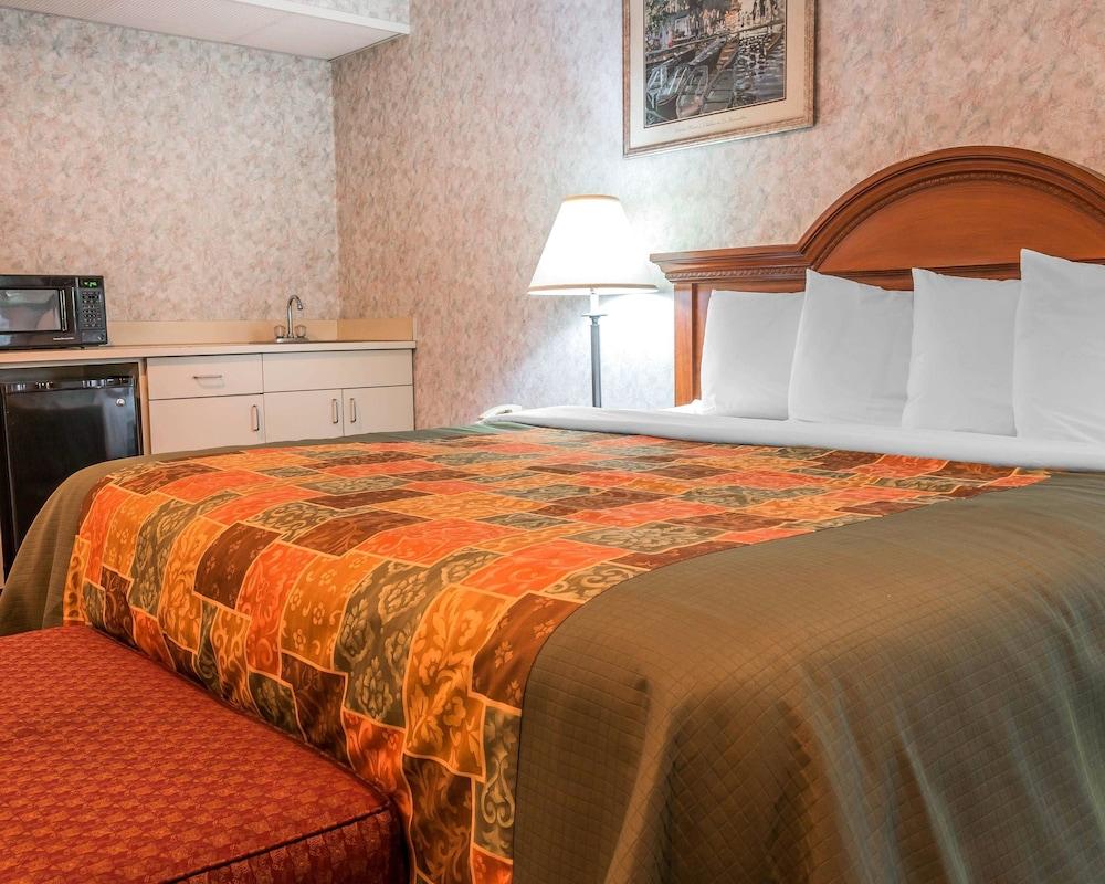 Rodeway Inn Coopersville Dış mekan fotoğraf