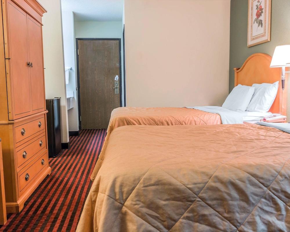 Rodeway Inn Coopersville Dış mekan fotoğraf
