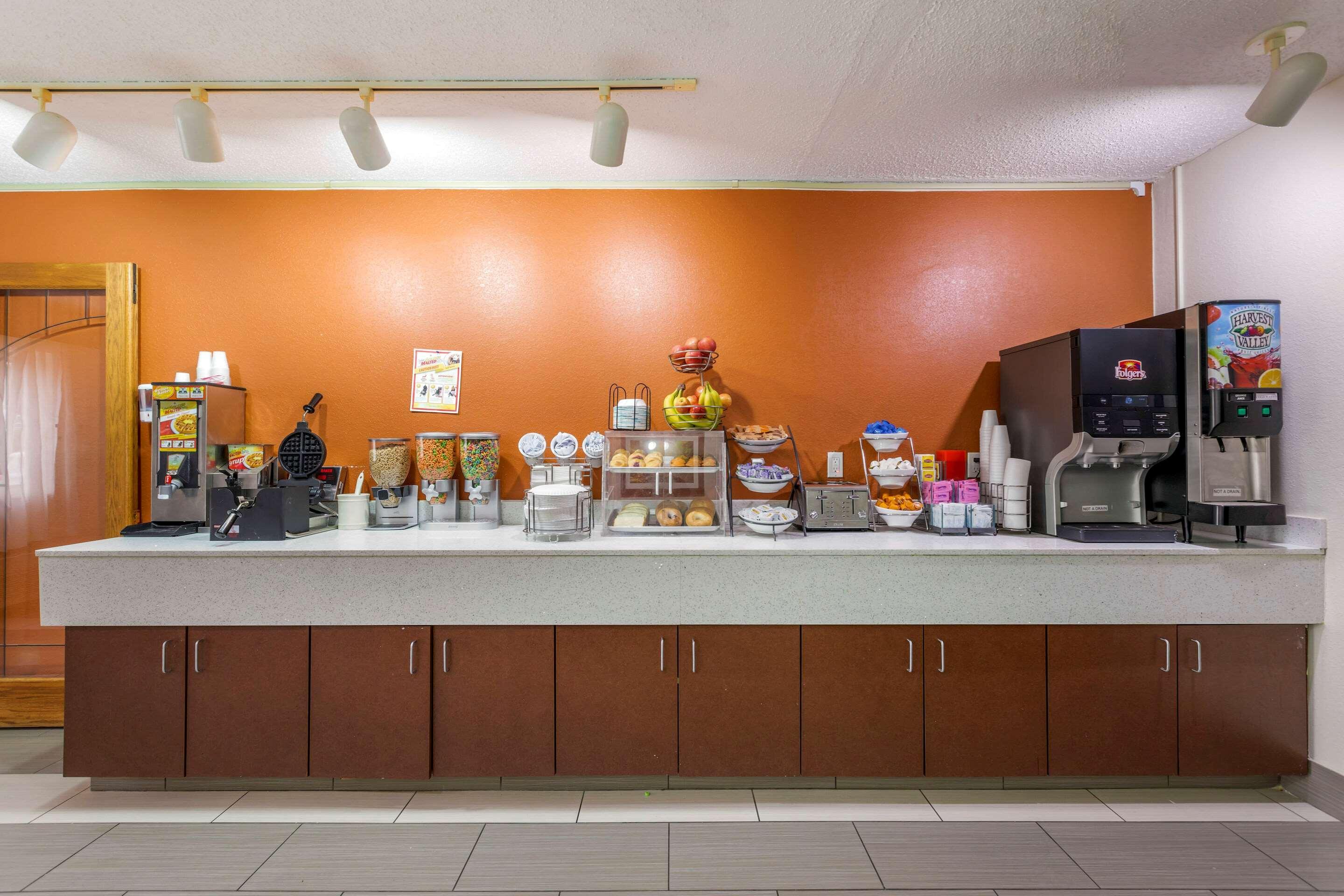 Rodeway Inn Coopersville Dış mekan fotoğraf