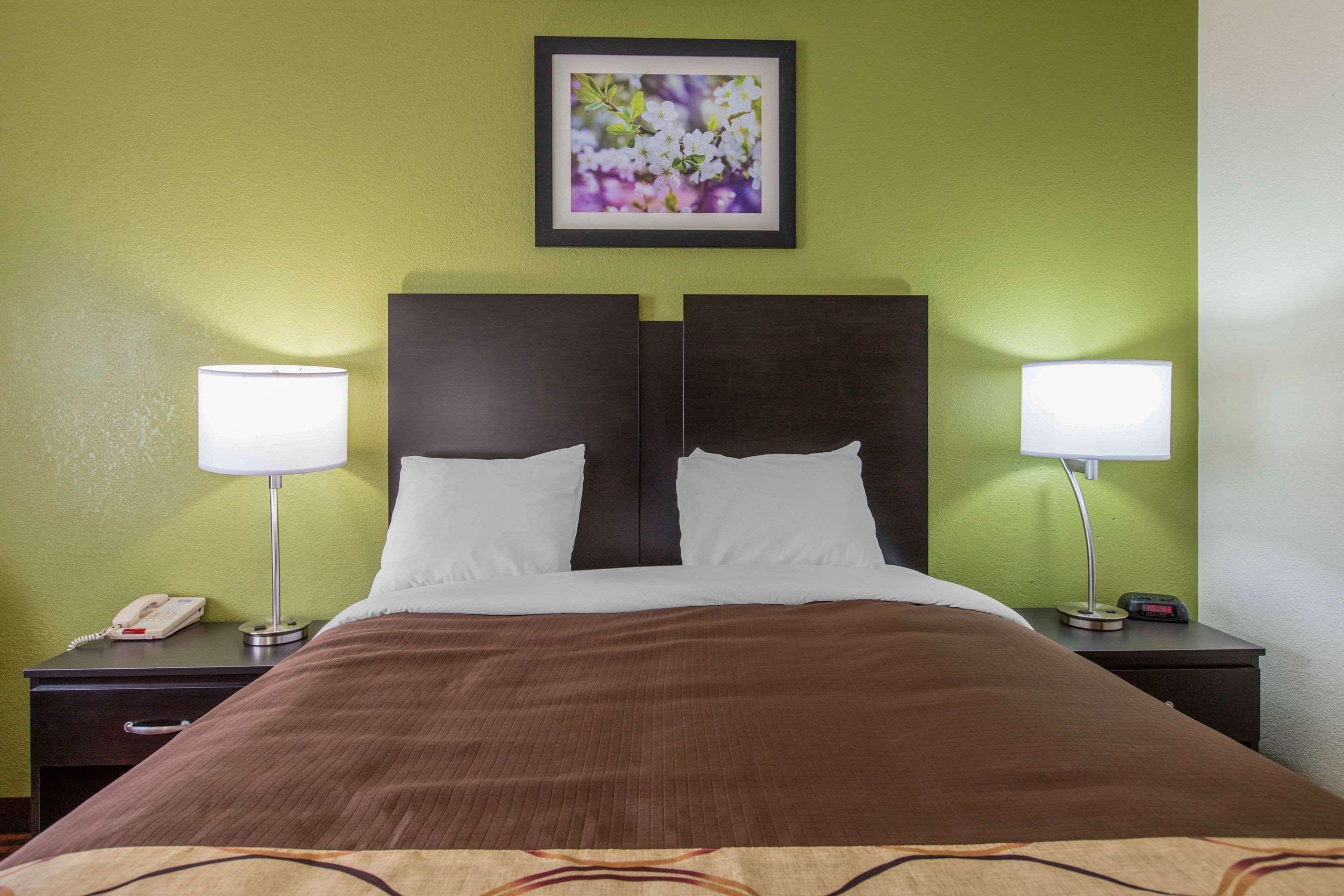 Rodeway Inn Coopersville Dış mekan fotoğraf