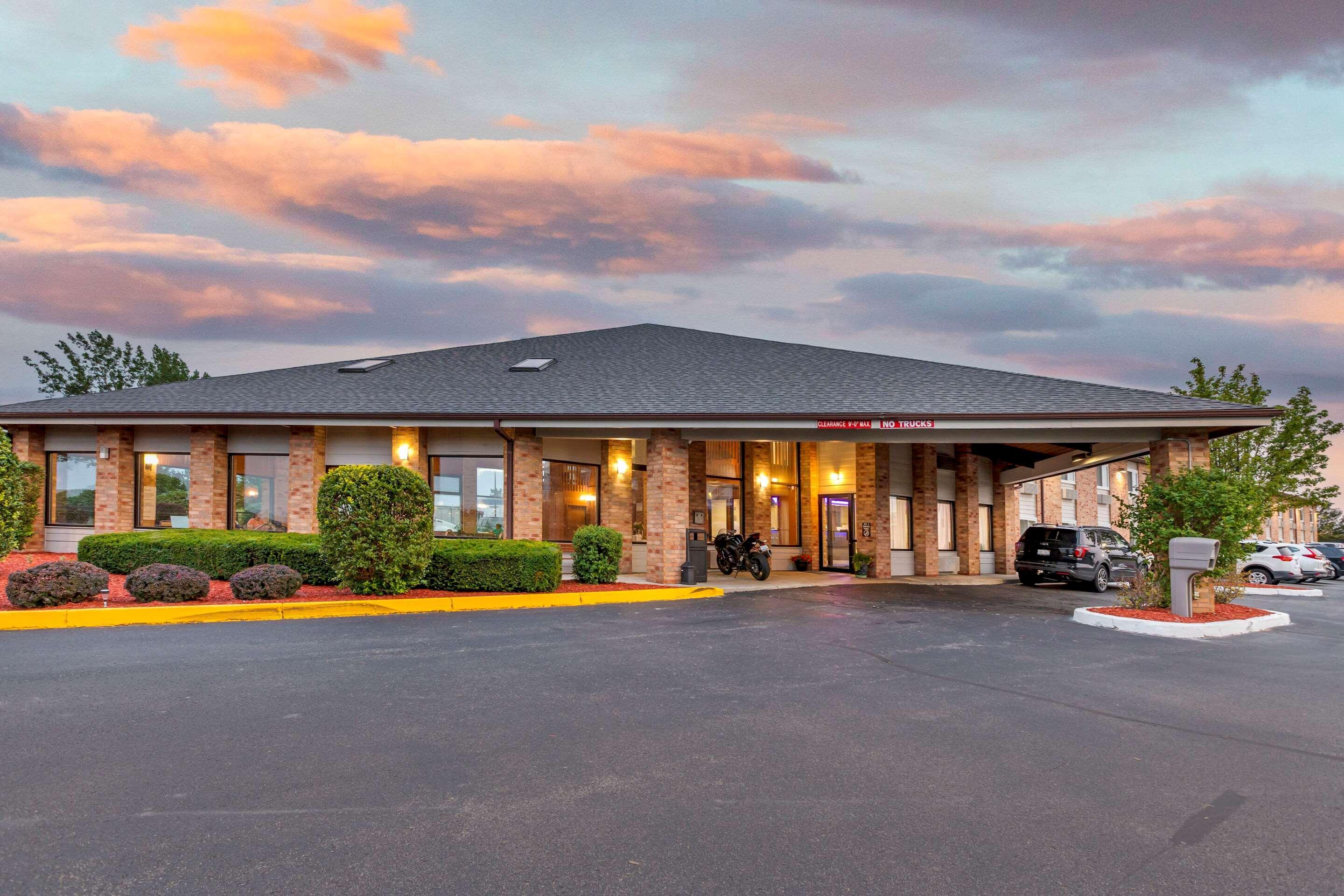 Rodeway Inn Coopersville Dış mekan fotoğraf