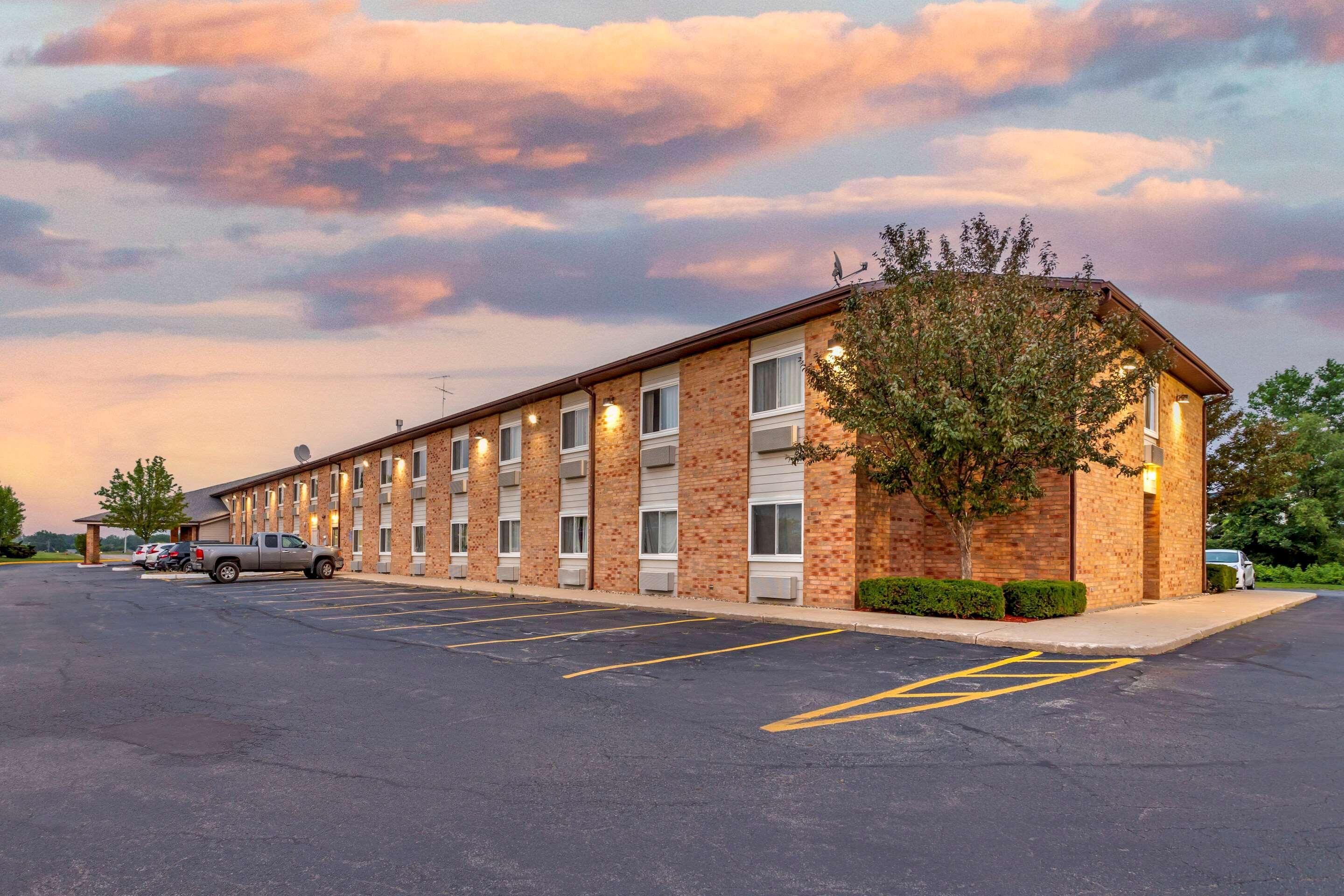 Rodeway Inn Coopersville Dış mekan fotoğraf